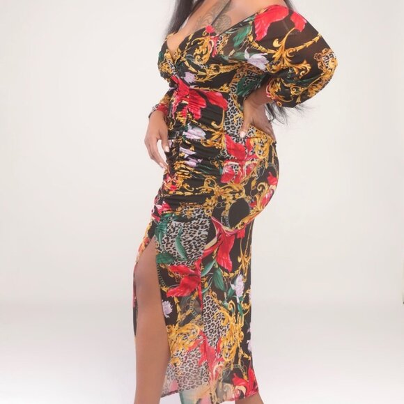 Plus Size Off-Shoulder Floral Maxi Dress - Picture 4 of 5